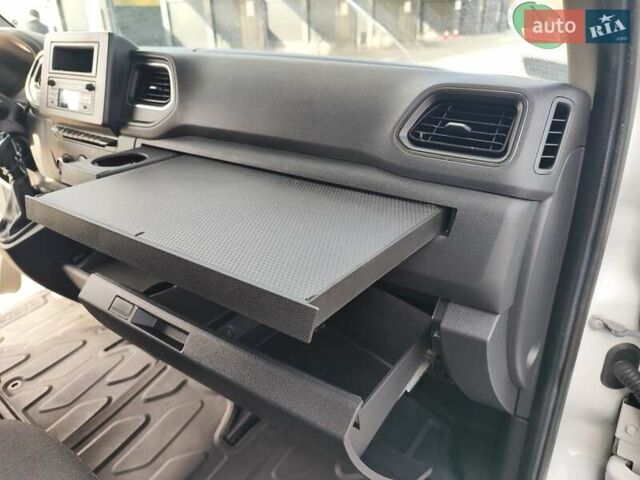 Белый Рено Мастер, объемом двигателя 2.3 л и пробегом 283 тыс. км за 19999 $, фото 28 на Automoto.ua