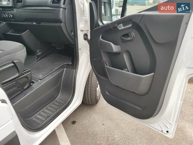 Белый Рено Мастер, объемом двигателя 2.3 л и пробегом 306 тыс. км за 19999 $, фото 46 на Automoto.ua