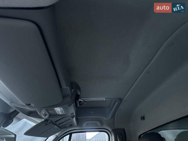 Белый Рено Мастер, объемом двигателя 2.3 л и пробегом 418 тыс. км за 20600 $, фото 20 на Automoto.ua