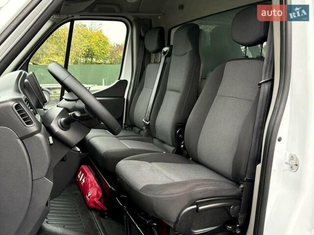 Белый Рено Мастер, объемом двигателя 2.3 л и пробегом 316 тыс. км за 19999 $, фото 32 на Automoto.ua