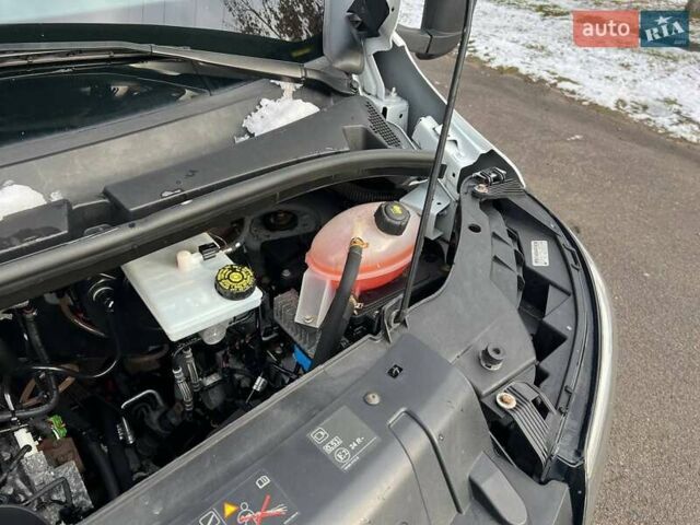 Белый Рено Мастер, объемом двигателя 2.3 л и пробегом 330 тыс. км за 21999 $, фото 90 на Automoto.ua