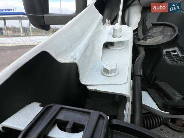 Белый Рено Мастер, объемом двигателя 2.3 л и пробегом 330 тыс. км за 21999 $, фото 96 на Automoto.ua