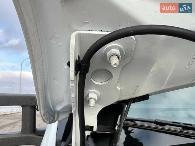 Белый Рено Мастер, объемом двигателя 2.3 л и пробегом 330 тыс. км за 21999 $, фото 97 на Automoto.ua