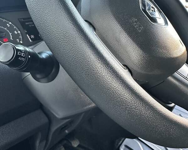 Рено Мастер 2021 в Ковель на Automoto.ua Белый Рено Мастер, объемом двигателя 2.3 л и пробегом 394 тыс. км за 20400 $, фото 26 на Automoto.ua