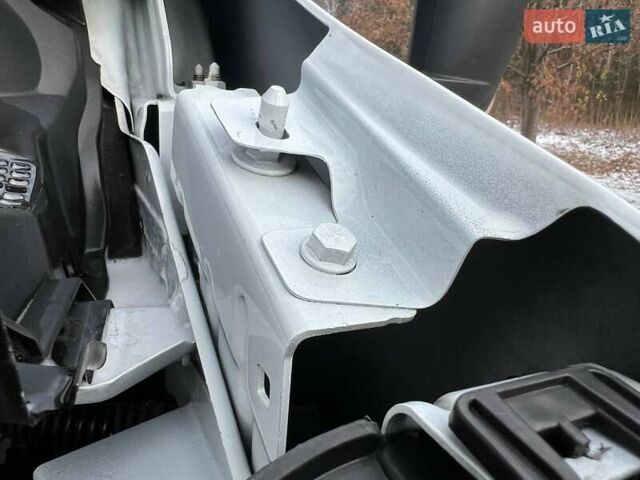 Белый Рено Мастер, объемом двигателя 2.3 л и пробегом 330 тыс. км за 21999 $, фото 94 на Automoto.ua