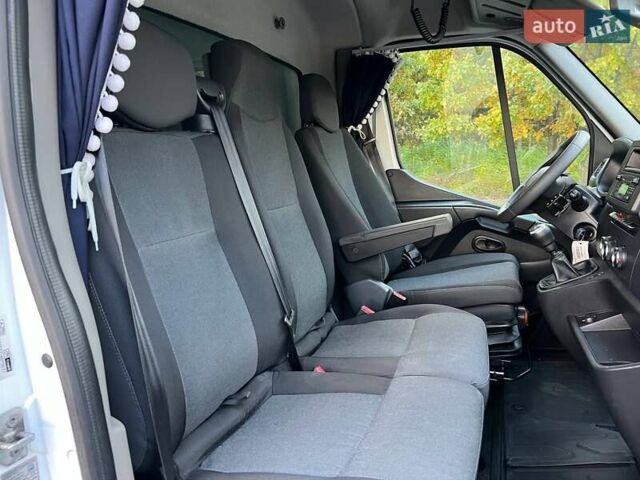 Белый Рено Мастер, объемом двигателя 2.3 л и пробегом 312 тыс. км за 22500 $, фото 91 на Automoto.ua