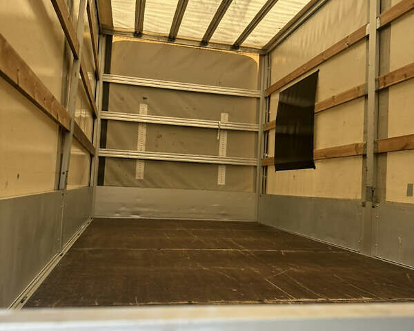 Белый Рено Мастер, объемом двигателя 2.3 л и пробегом 420 тыс. км за 20200 $, фото 4 на Automoto.ua