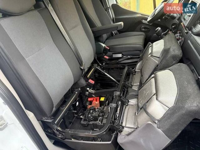 Белый Рено Мастер, объемом двигателя 2.3 л и пробегом 342 тыс. км за 29999 $, фото 32 на Automoto.ua