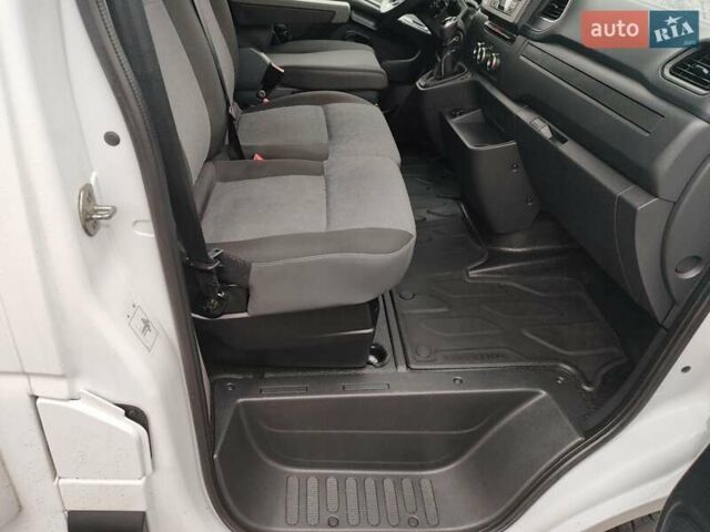 Белый Рено Мастер, объемом двигателя 2.3 л и пробегом 263 тыс. км за 19999 $, фото 61 на Automoto.ua