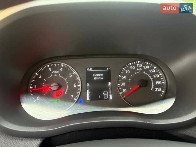 Белый Рено Мастер, объемом двигателя 2.3 л и пробегом 342 тыс. км за 29999 $, фото 48 на Automoto.ua