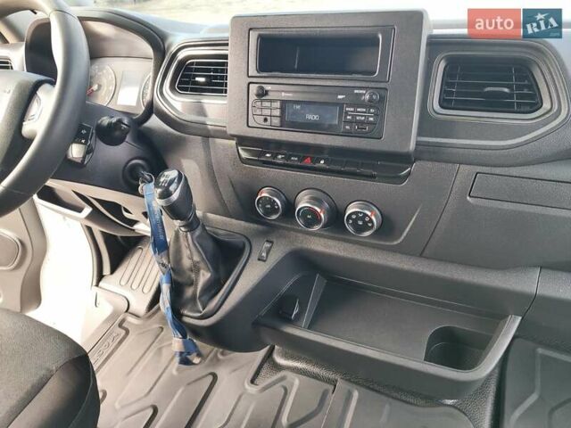 Белый Рено Мастер, объемом двигателя 2.3 л и пробегом 283 тыс. км за 19999 $, фото 27 на Automoto.ua