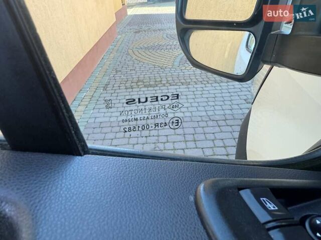 Белый Рено Мастер, объемом двигателя 2.3 л и пробегом 244 тыс. км за 18200 $, фото 68 на Automoto.ua