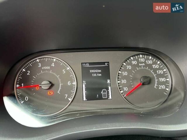 Белый Рено Мастер, объемом двигателя 2.3 л и пробегом 330 тыс. км за 21999 $, фото 62 на Automoto.ua