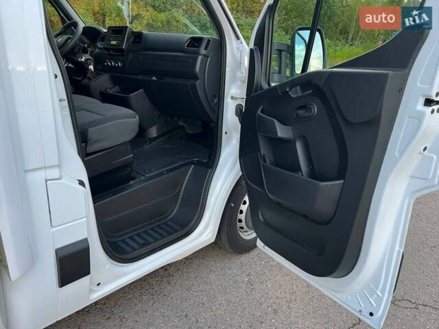 Белый Рено Мастер, объемом двигателя 2.3 л и пробегом 312 тыс. км за 22500 $, фото 45 на Automoto.ua