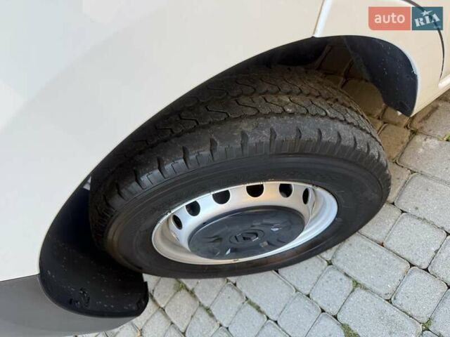 Белый Рено Мастер, объемом двигателя 2.3 л и пробегом 244 тыс. км за 18200 $, фото 46 на Automoto.ua