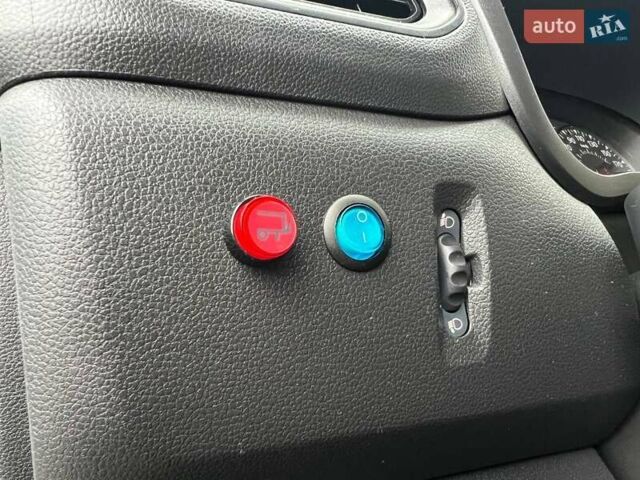 Белый Рено Мастер, объемом двигателя 2.3 л и пробегом 312 тыс. км за 22500 $, фото 18 на Automoto.ua