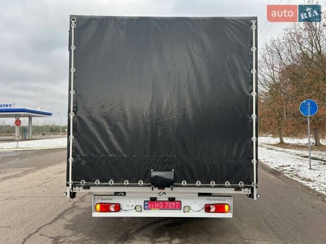 Белый Рено Мастер, объемом двигателя 2.3 л и пробегом 330 тыс. км за 21999 $, фото 4 на Automoto.ua