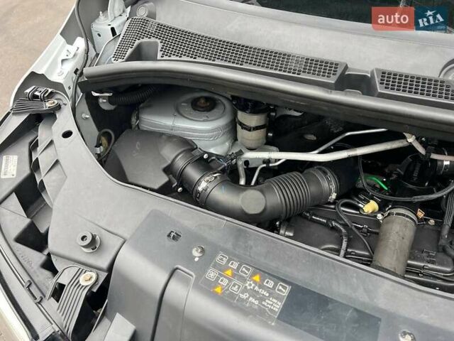 Білий Рено Мастєр, об'ємом двигуна 2.3 л та пробігом 347 тис. км за 20500 $, фото 89 на Automoto.ua