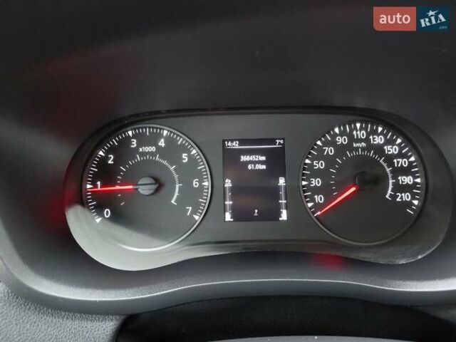 Білий Рено Мастєр, об'ємом двигуна 2.3 л та пробігом 368 тис. км за 18999 $, фото 47 на Automoto.ua