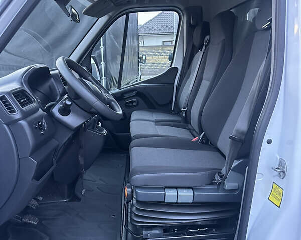 Белый Рено Мастер, объемом двигателя 2.3 л и пробегом 418 тыс. км за 20600 $, фото 14 на Automoto.ua