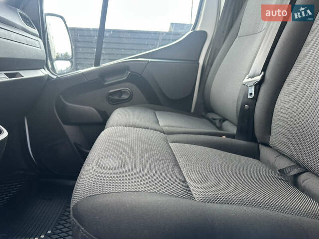 Белый Рено Мастер, объемом двигателя 2.3 л и пробегом 420 тыс. км за 20200 $, фото 17 на Automoto.ua