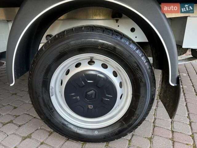 Белый Рено Мастер, объемом двигателя 2.3 л и пробегом 244 тыс. км за 18200 $, фото 32 на Automoto.ua