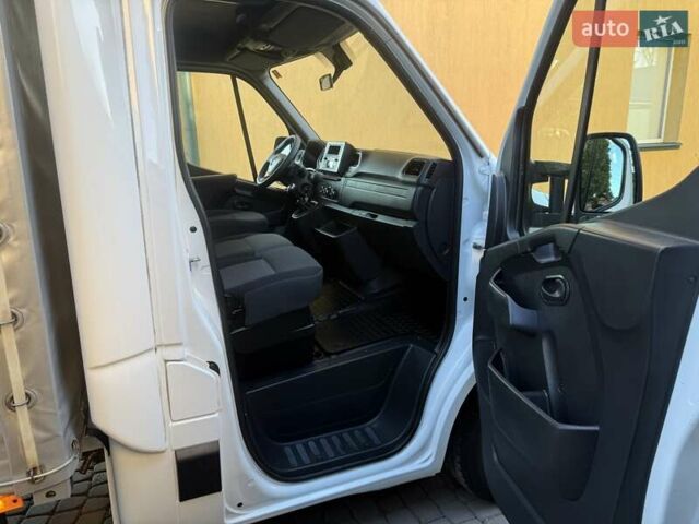 Белый Рено Мастер, объемом двигателя 2.3 л и пробегом 244 тыс. км за 18200 $, фото 80 на Automoto.ua