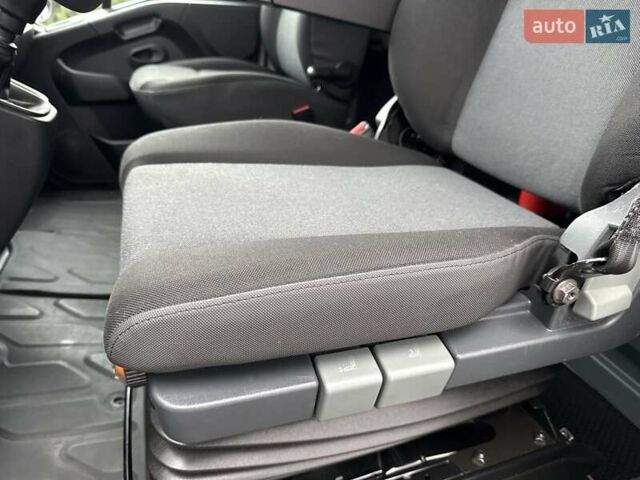 Білий Рено Мастєр, об'ємом двигуна 2.3 л та пробігом 330 тис. км за 19500 $, фото 53 на Automoto.ua