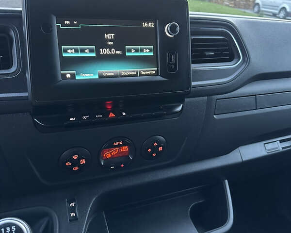 Белый Рено Мастер, объемом двигателя 2.3 л и пробегом 418 тыс. км за 20600 $, фото 18 на Automoto.ua