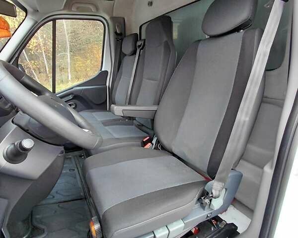 Білий Рено Мастєр, об'ємом двигуна 2.3 л та пробігом 368 тис. км за 18999 $, фото 37 на Automoto.ua