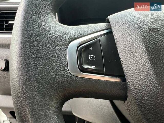 Белый Рено Мастер, объемом двигателя 2.3 л и пробегом 330 тыс. км за 21999 $, фото 61 на Automoto.ua