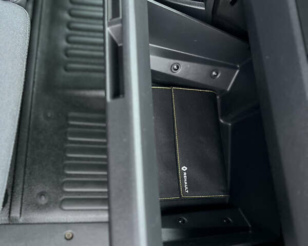 Белый Рено Мастер, объемом двигателя 2.3 л и пробегом 170 тыс. км за 19999 $, фото 25 на Automoto.ua