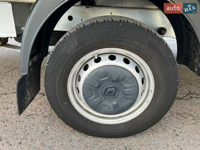 Белый Рено Мастер, объемом двигателя 2.3 л и пробегом 312 тыс. км за 22500 $, фото 80 на Automoto.ua