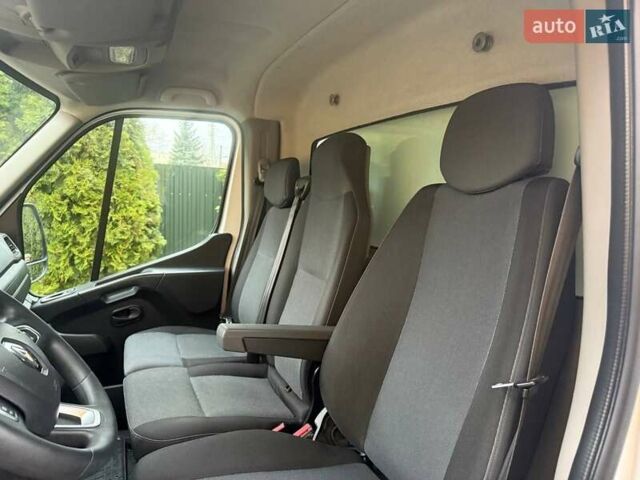 Белый Рено Мастер, объемом двигателя 2.3 л и пробегом 342 тыс. км за 29999 $, фото 47 на Automoto.ua