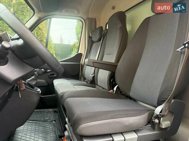 Белый Рено Мастер, объемом двигателя 2.3 л и пробегом 342 тыс. км за 29999 $, фото 58 на Automoto.ua