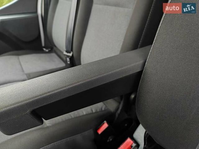 Белый Рено Мастер, объемом двигателя 2.3 л и пробегом 263 тыс. км за 19999 $, фото 27 на Automoto.ua