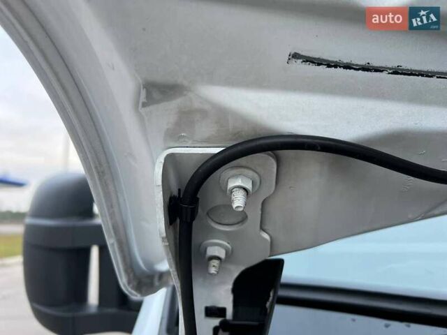 Белый Рено Мастер, объемом двигателя 2.3 л и пробегом 320 тыс. км за 20500 $, фото 17 на Automoto.ua