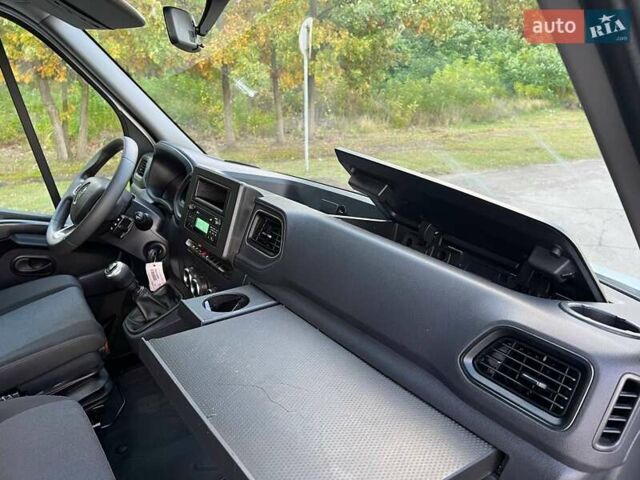Белый Рено Мастер, объемом двигателя 2.3 л и пробегом 312 тыс. км за 22500 $, фото 47 на Automoto.ua