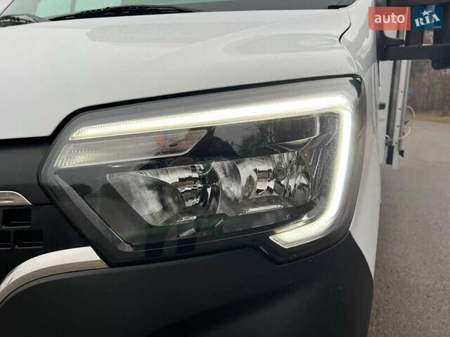 Белый Рено Мастер, объемом двигателя 2.3 л и пробегом 248 тыс. км за 21500 $, фото 56 на Automoto.ua