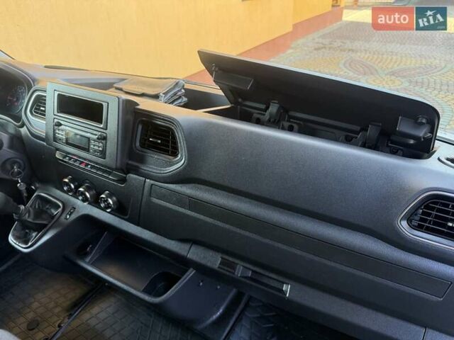 Белый Рено Мастер, объемом двигателя 2.3 л и пробегом 244 тыс. км за 18200 $, фото 84 на Automoto.ua