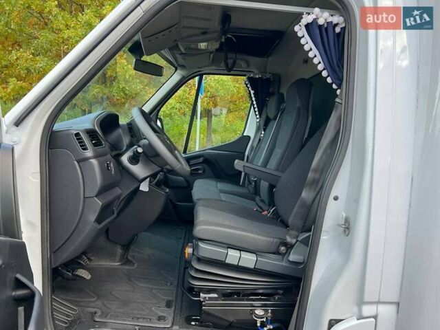 Белый Рено Мастер, объемом двигателя 2.3 л и пробегом 312 тыс. км за 22500 $, фото 29 на Automoto.ua