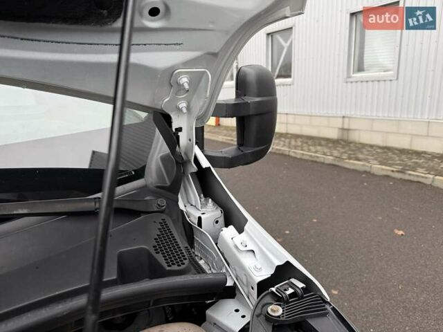 Белый Рено Мастер, объемом двигателя 2.3 л и пробегом 290 тыс. км за 19950 $, фото 77 на Automoto.ua