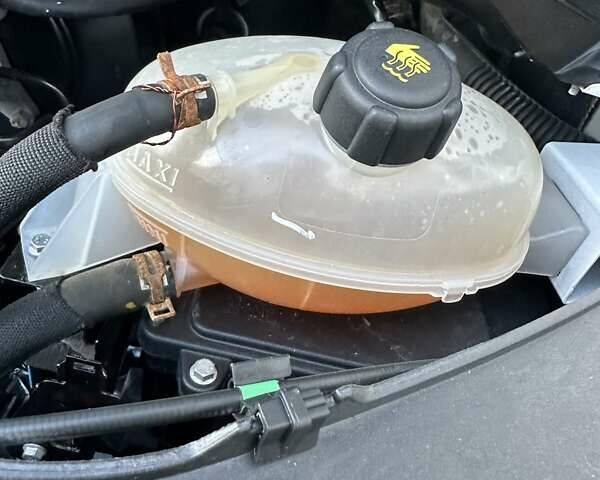 Рено Мастер 2021 в Ковель на Automoto.ua Белый Рено Мастер, объемом двигателя 2.3 л и пробегом 394 тыс. км за 20400 $, фото 18 на Automoto.ua