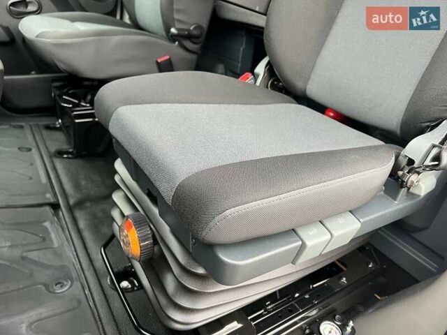 Белый Рено Мастер, объемом двигателя 2.3 л и пробегом 330 тыс. км за 21999 $, фото 64 на Automoto.ua