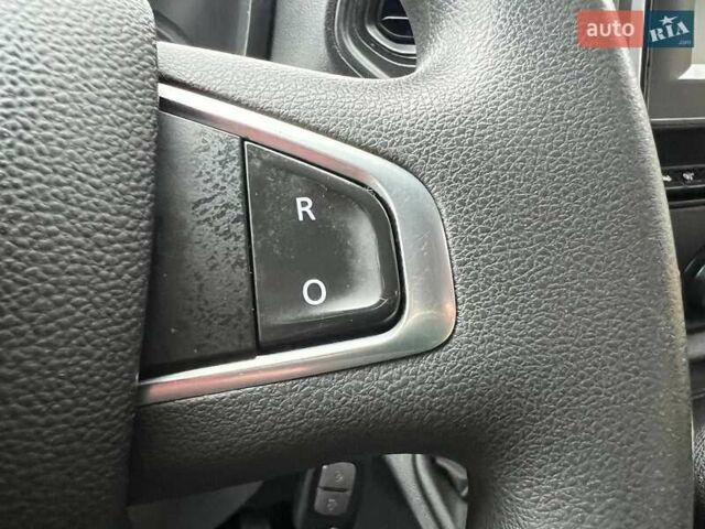 Белый Рено Мастер, объемом двигателя 2.3 л и пробегом 248 тыс. км за 21500 $, фото 57 на Automoto.ua