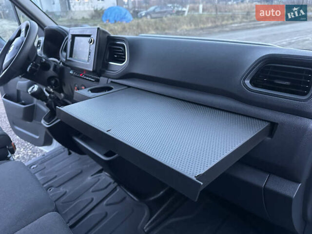 Белый Рено Мастер, объемом двигателя 2.3 л и пробегом 418 тыс. км за 20600 $, фото 30 на Automoto.ua