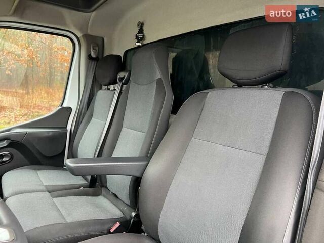 Белый Рено Мастер, объемом двигателя 2.3 л и пробегом 248 тыс. км за 21500 $, фото 66 на Automoto.ua