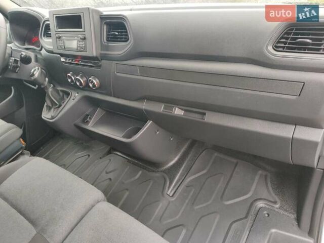 Белый Рено Мастер, объемом двигателя 2.3 л и пробегом 263 тыс. км за 19999 $, фото 56 на Automoto.ua