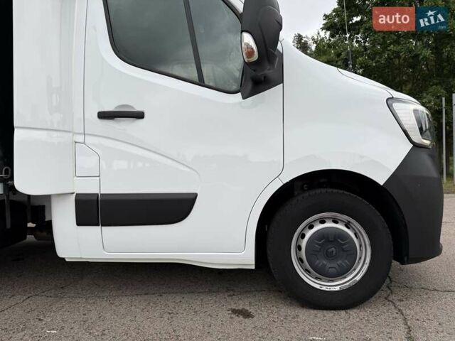 Белый Рено Мастер, объемом двигателя 2.3 л и пробегом 305 тыс. км за 20500 $, фото 39 на Automoto.ua