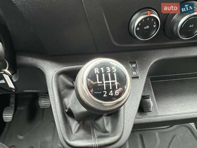 Білий Рено Мастєр, об'ємом двигуна 2.3 л та пробігом 347 тис. км за 20500 $, фото 71 на Automoto.ua